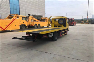 资兴非事故拖车